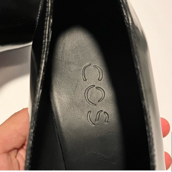 ✨COS✨Round Toe Chunky Patent Heels - Picture 7 of 7